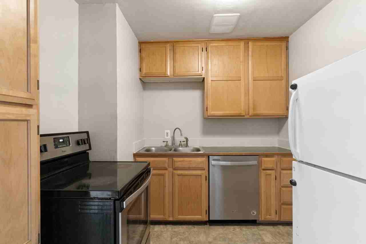 428 Basin St Nw - Photo 4 of 13