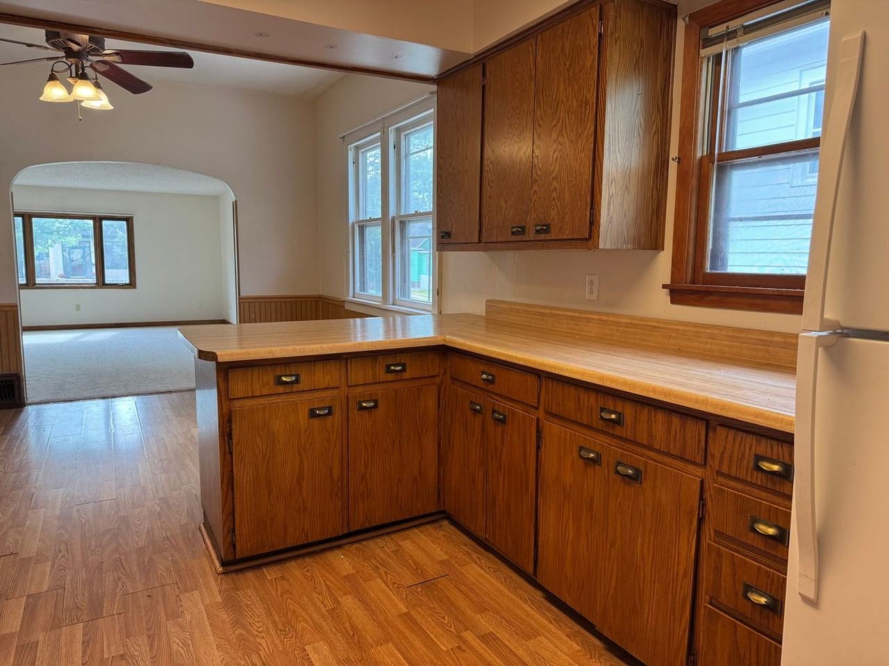 726 11th St N - Photo 3 of 26