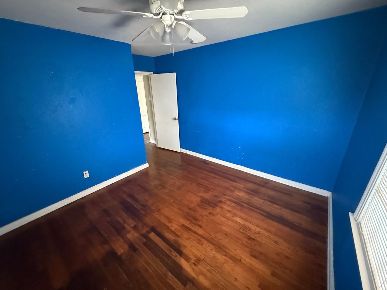 2416 31st St - Photo 7 of 9