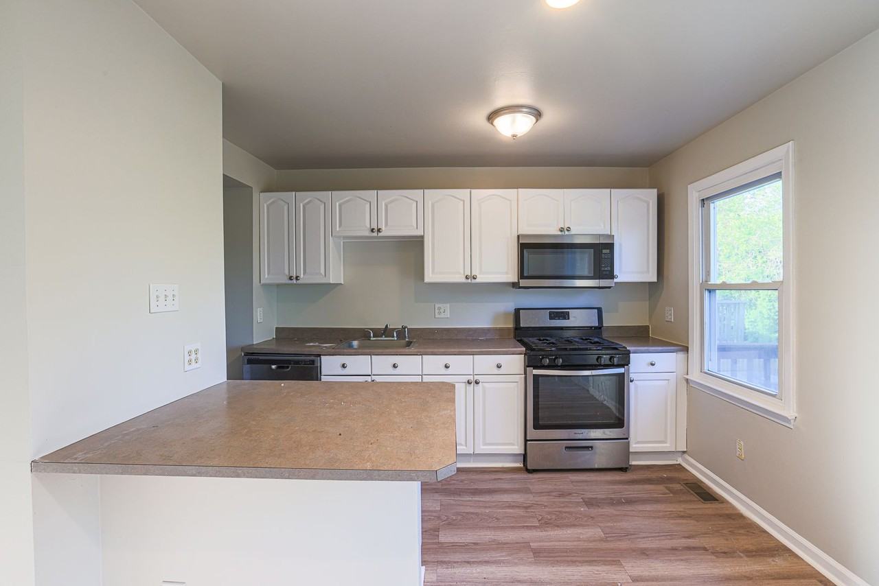8507 Gradien Dr - Photo 7 of 32