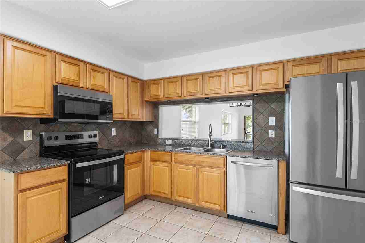 7352 Tower Bridge Dr - Photo 3 of 17