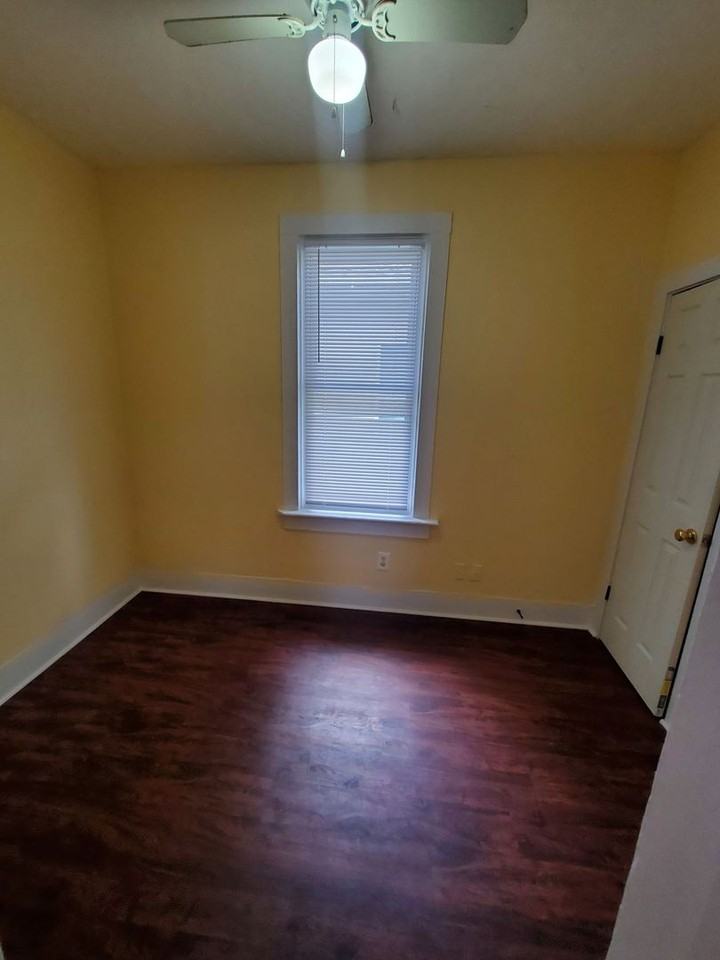 110 W Center St - Photo 3 of 11