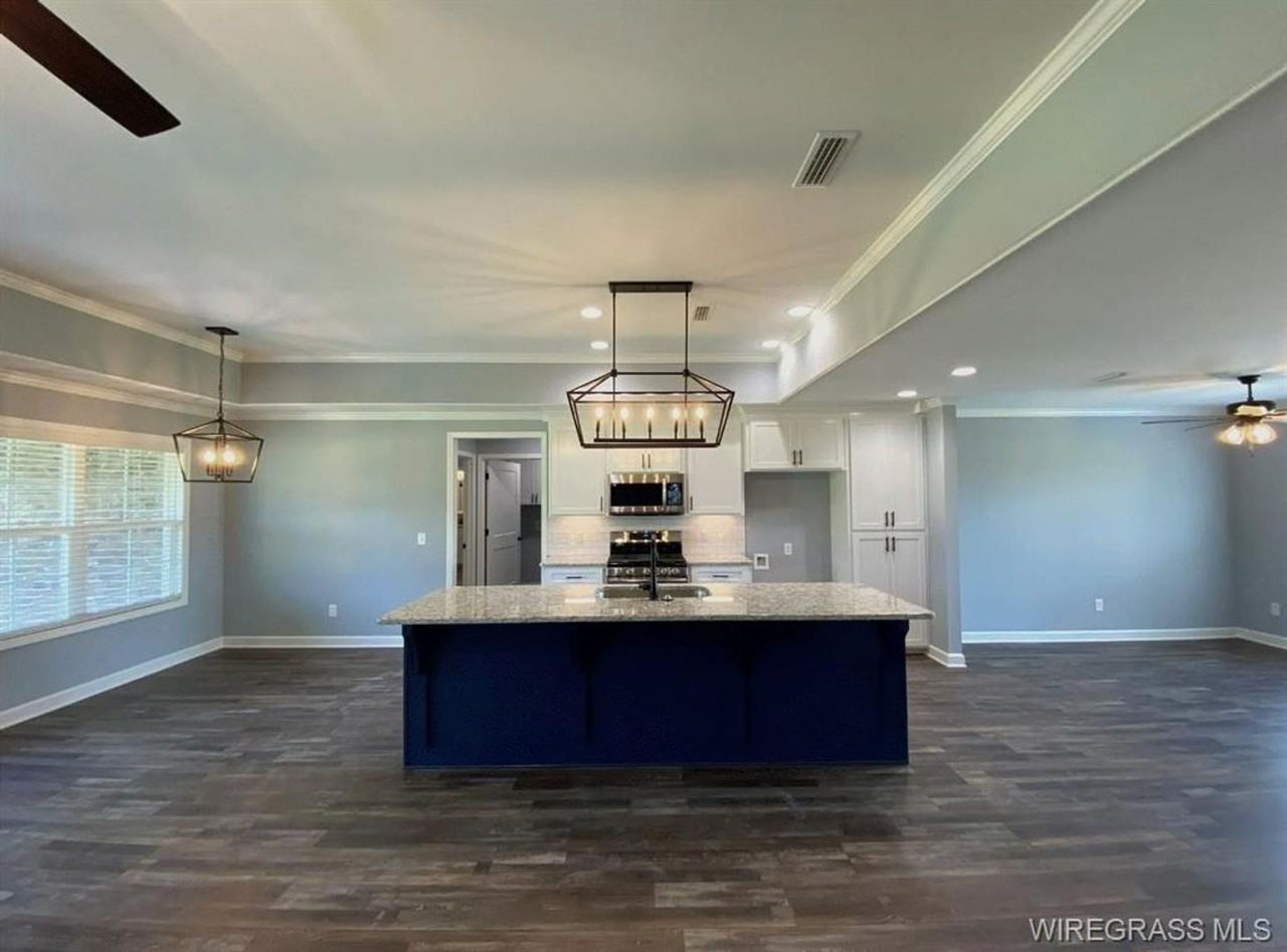 301 Brookestone Dr - Photo 3 of 18