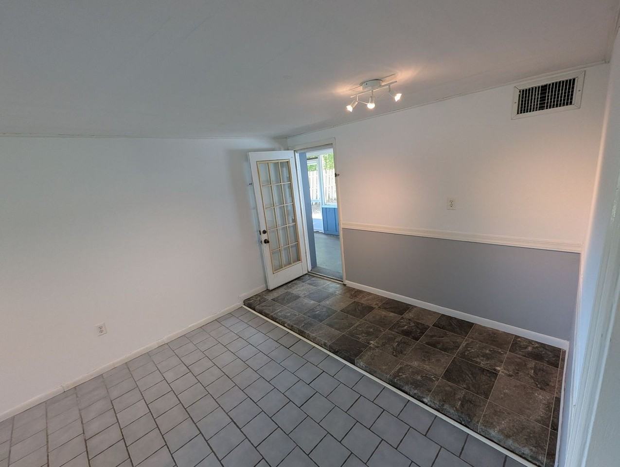 12 Matanzas Circle - Photo 7 of 18