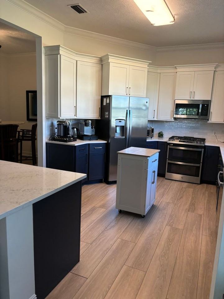 2115 Country Club Dr - Photo 7 of 28