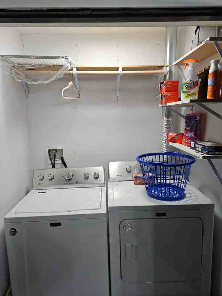 816 Goode St - Photo 3 of 15