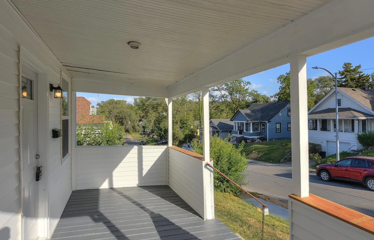 4276 Binney St - Photo 2 of 25