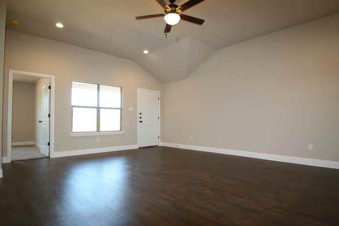 1329 White Sand Dr - Photo 2 of 23