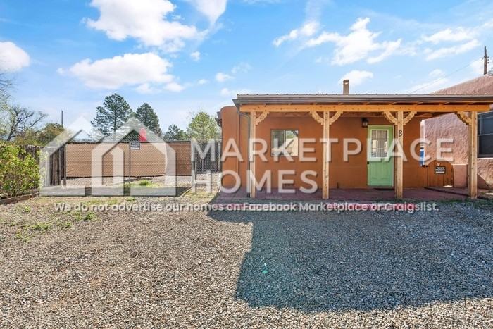 913 1/2 Old Pecos Trl #B - Photo 2 of 19