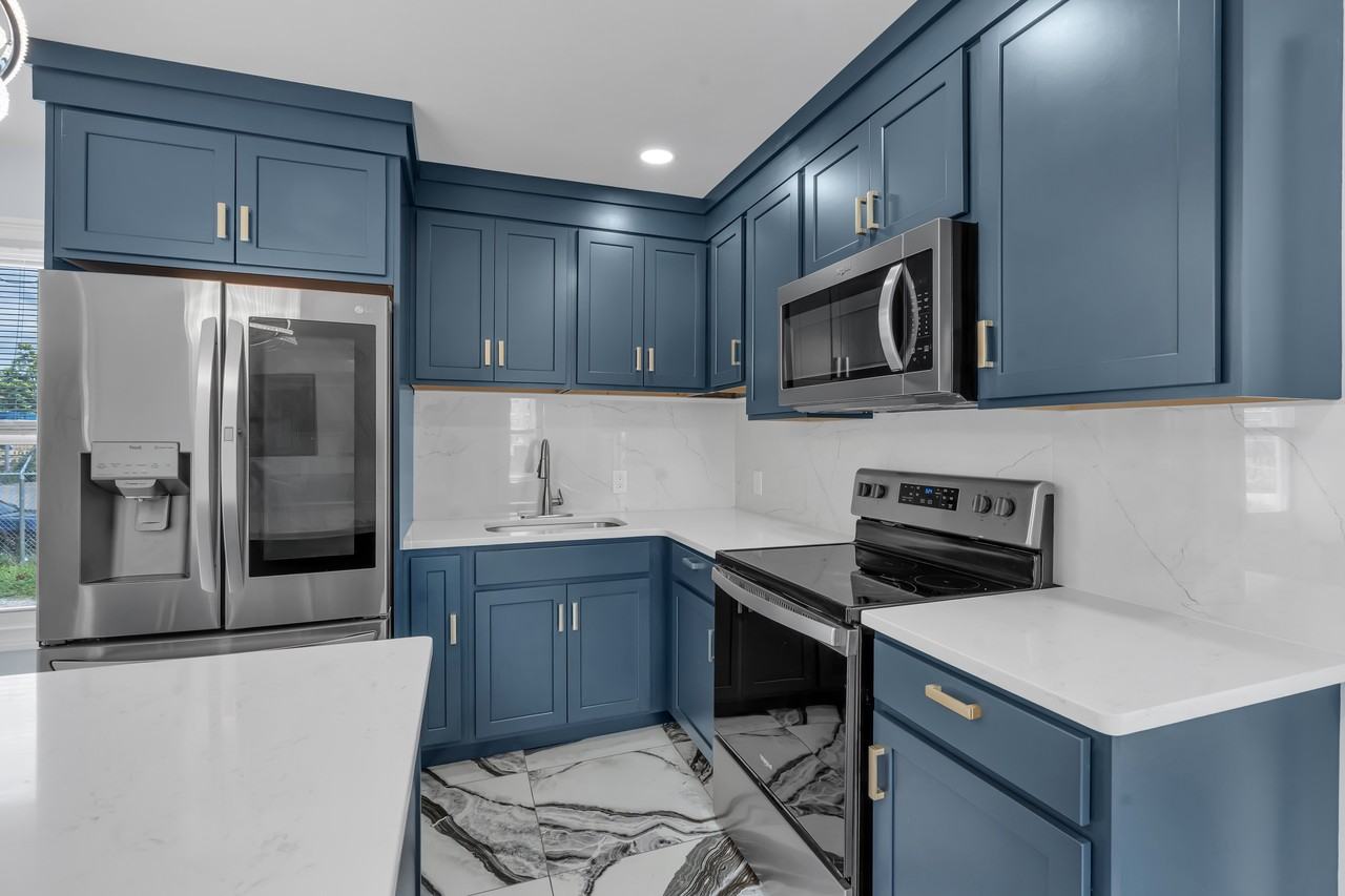 255 Pearl St #1 - Photo 2 of 15