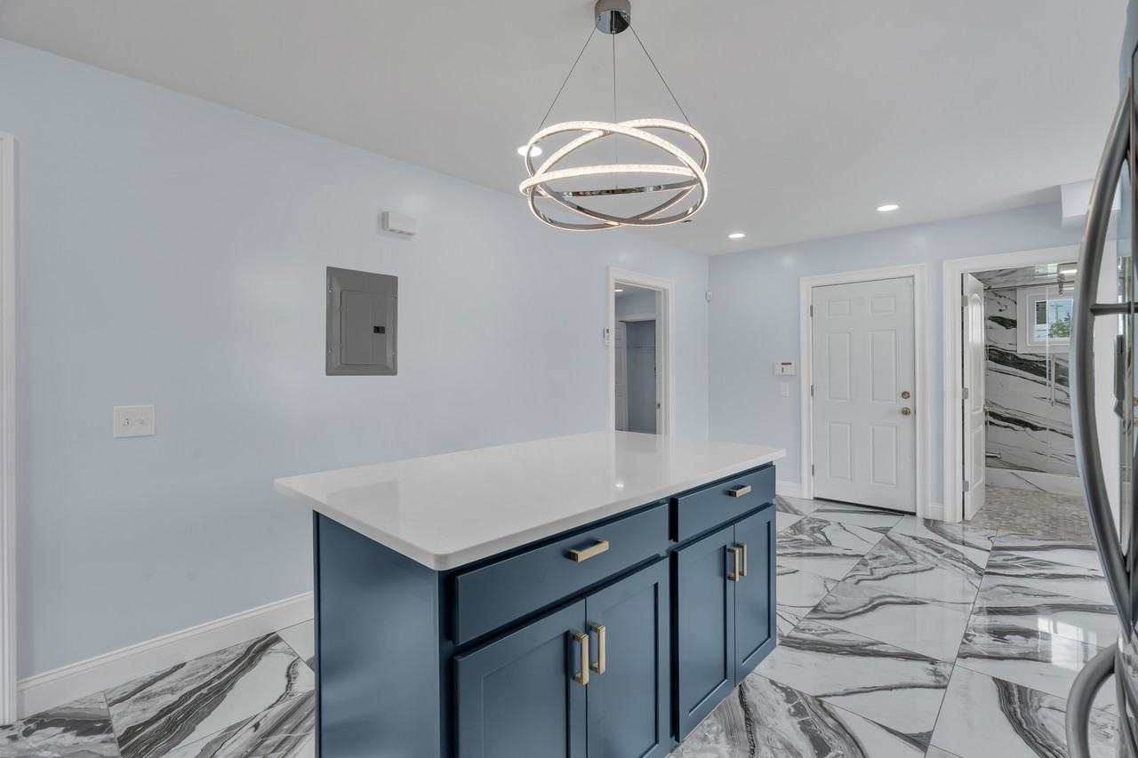 255 Pearl St #1 - Photo 5 of 15