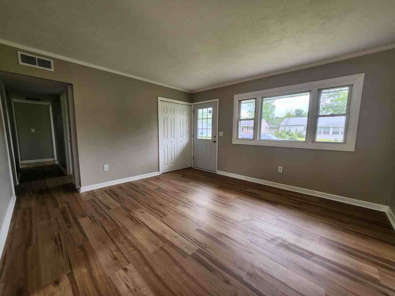 7875 Macarthur Blvd #NA - Photo 3 of 14