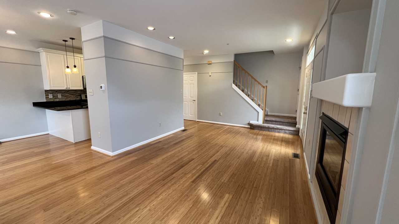 202 Dresher Woods Dr - Photo 2 of 31