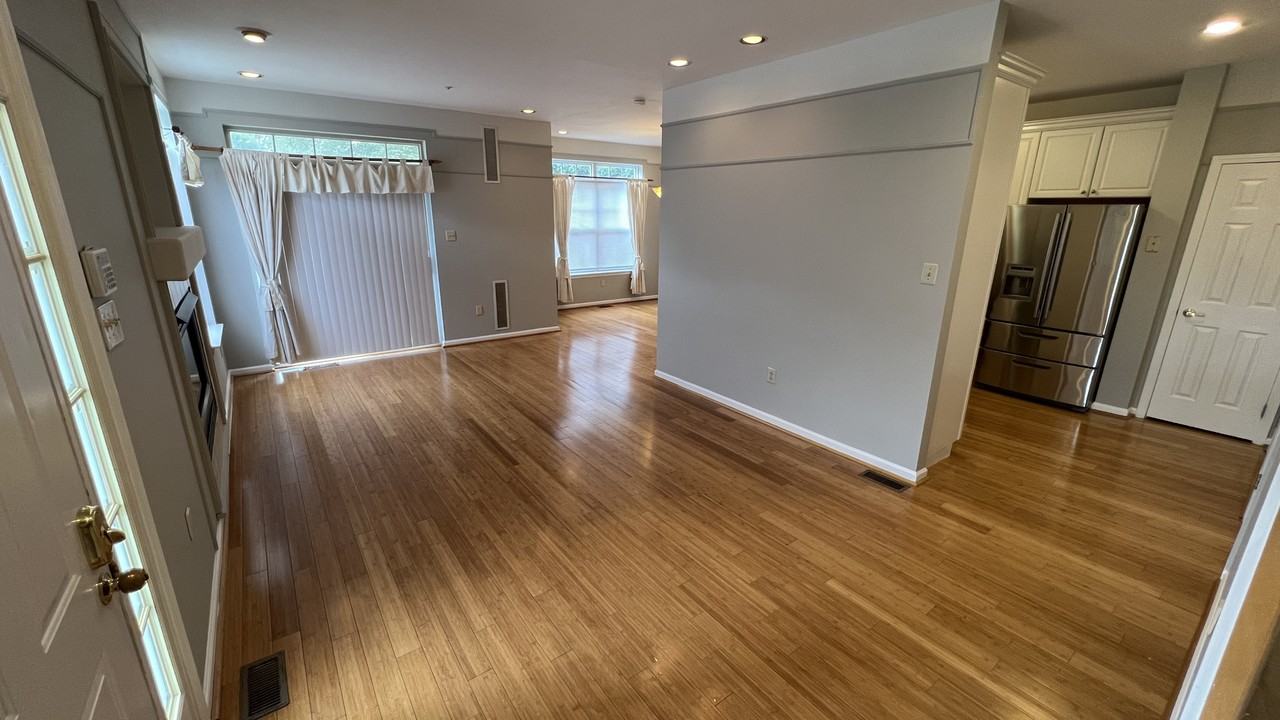 202 Dresher Woods Dr - Photo 3 of 31