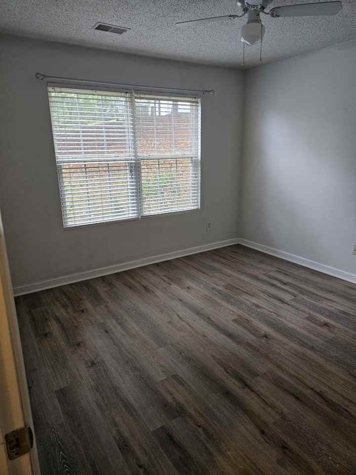 1406 Flanagan Mill Dr #NA - Photo 3 of 12