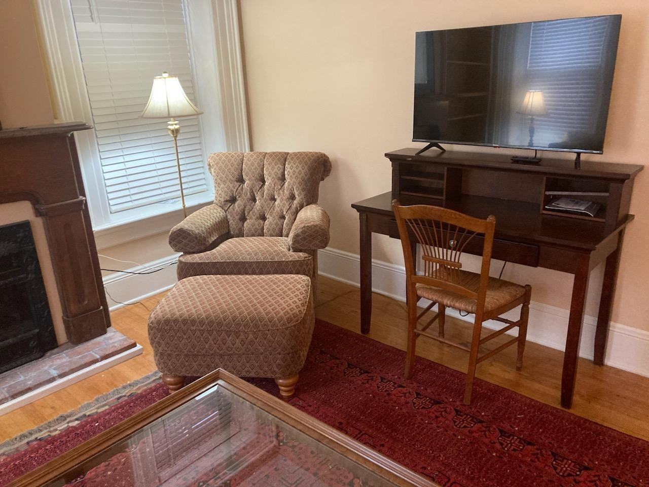 653 Bluff St #563-2ndFL - Photo 3 of 16