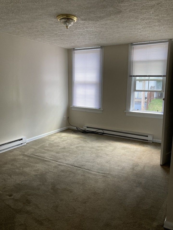 436 Iowa Ave #4 - Photo 3 of 10