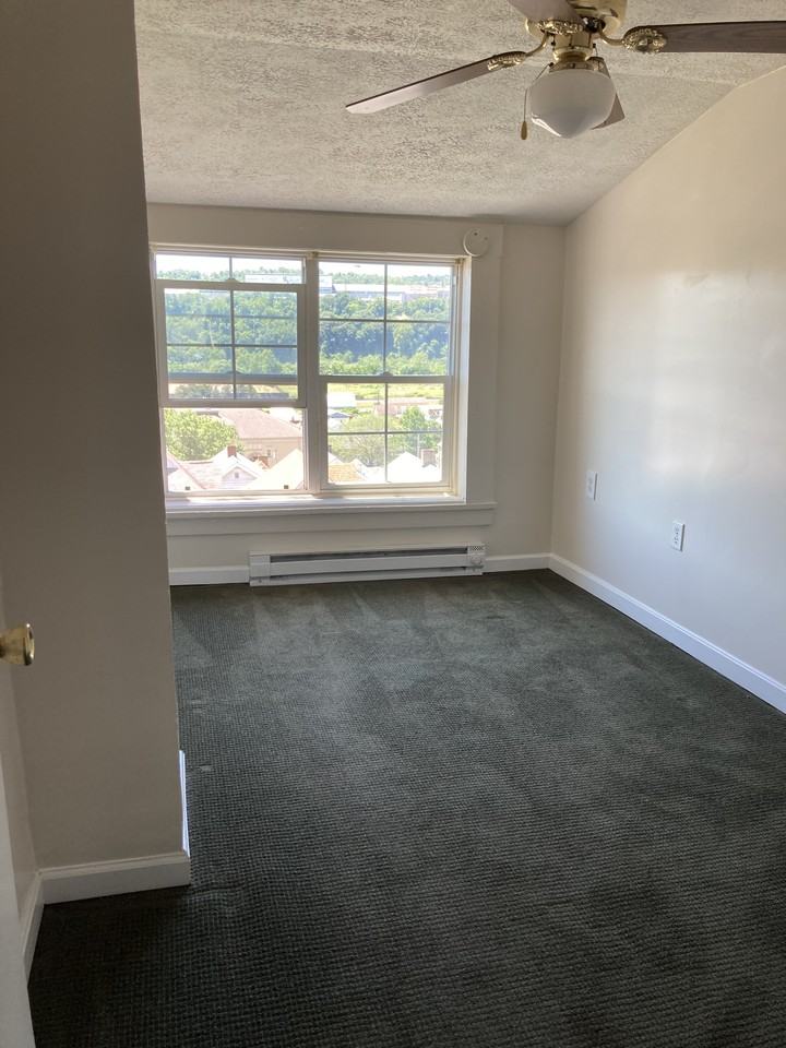 436 Iowa Ave #4 - Photo 4 of 10