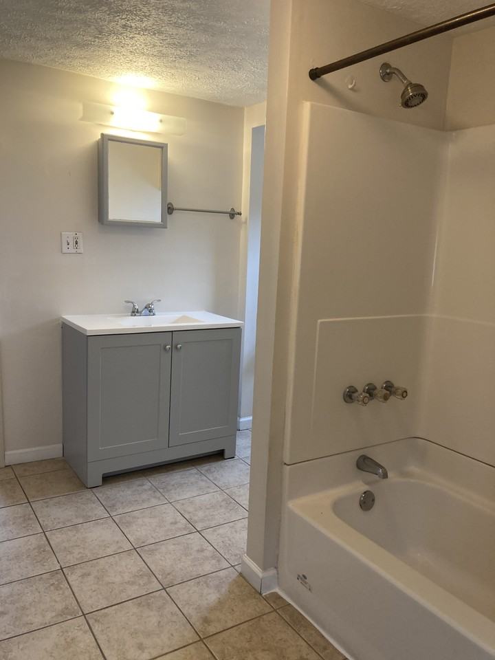 436 Iowa Ave #4 - Photo 7 of 10