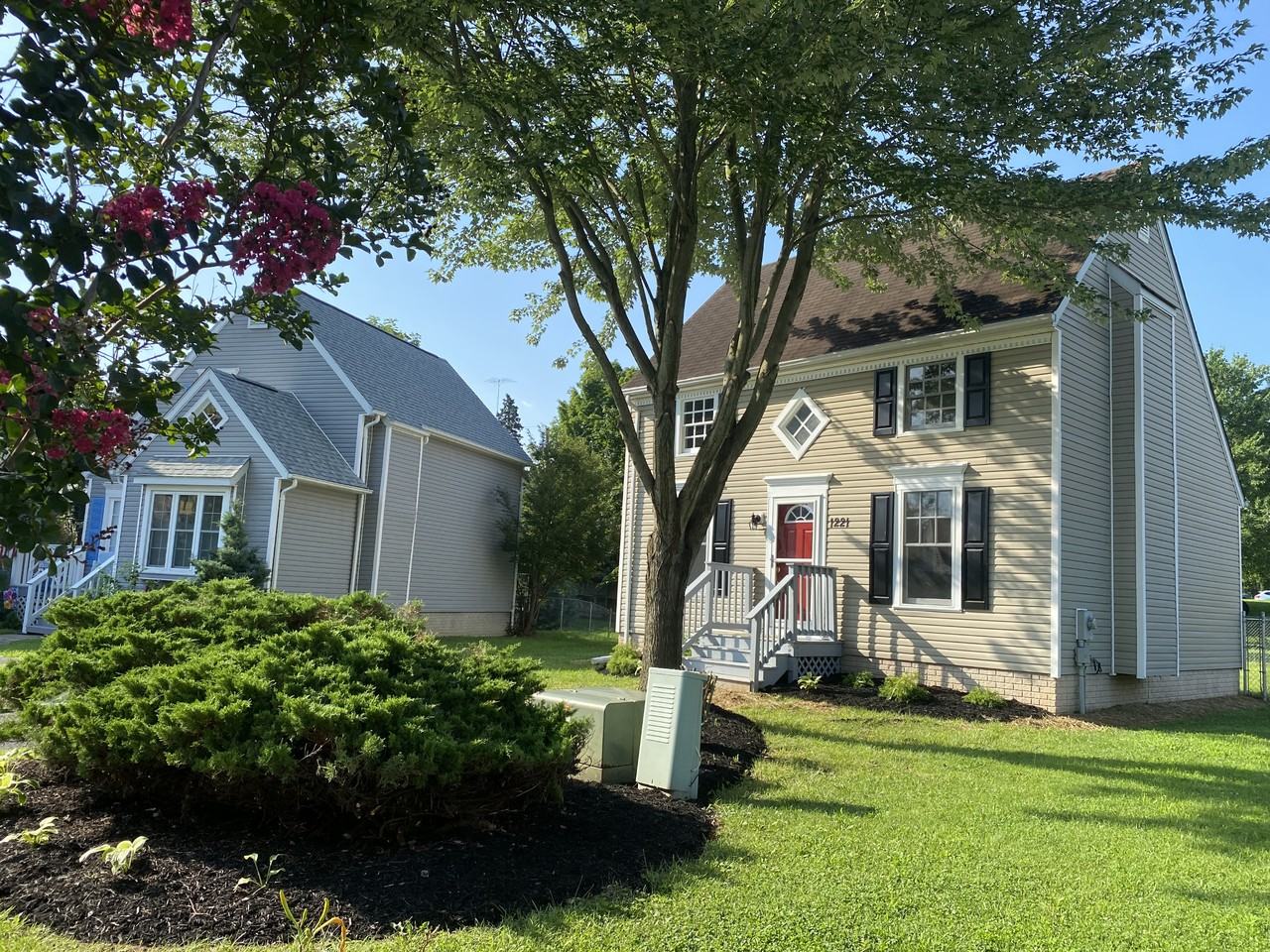 1221 Magnolia Ct #NA - Photo 2 of 14