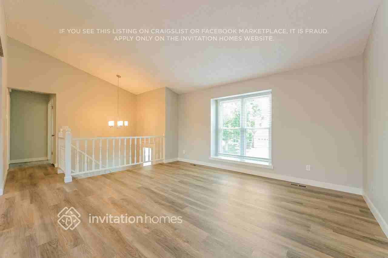 2869 S Espana Ct - Photo 5 of 18