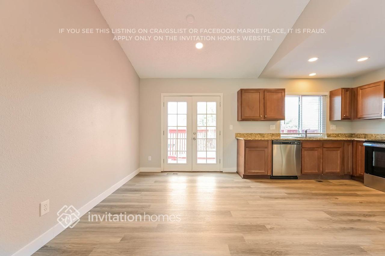 2869 S Espana Ct - Photo 7 of 18