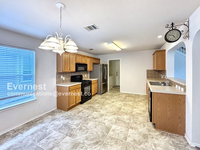 1018 Monadale Trl - Photo 3 of 19