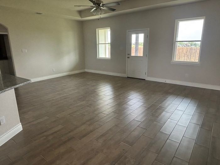 112 Troubadour Ln - Photo 2 of 15