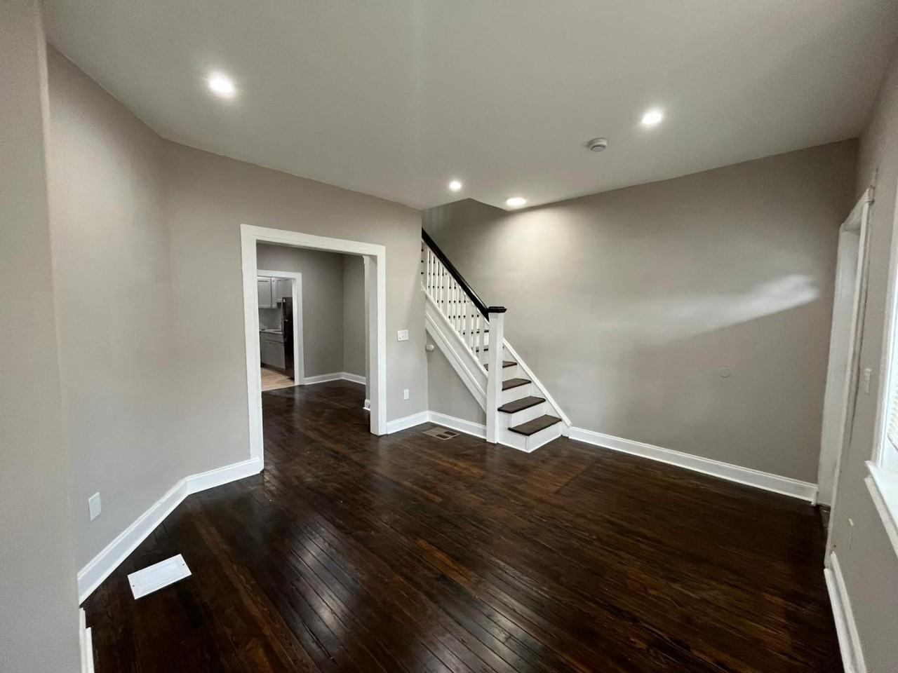 2314 S 66th St - Photo 2 of 20