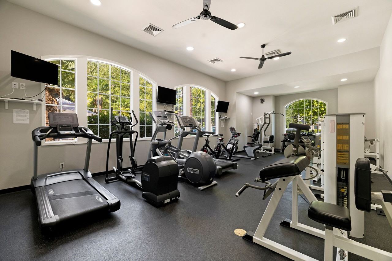 Sterling Oaks Luxury Apartments - Photo 7 of 50