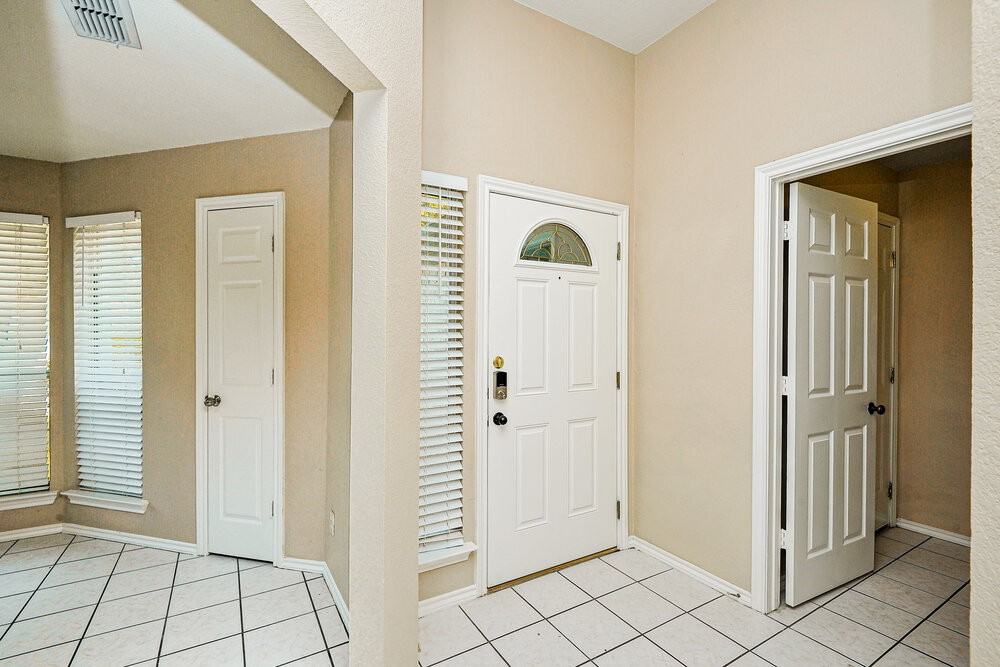 840 Voltamp Dr - Photo 3 of 16