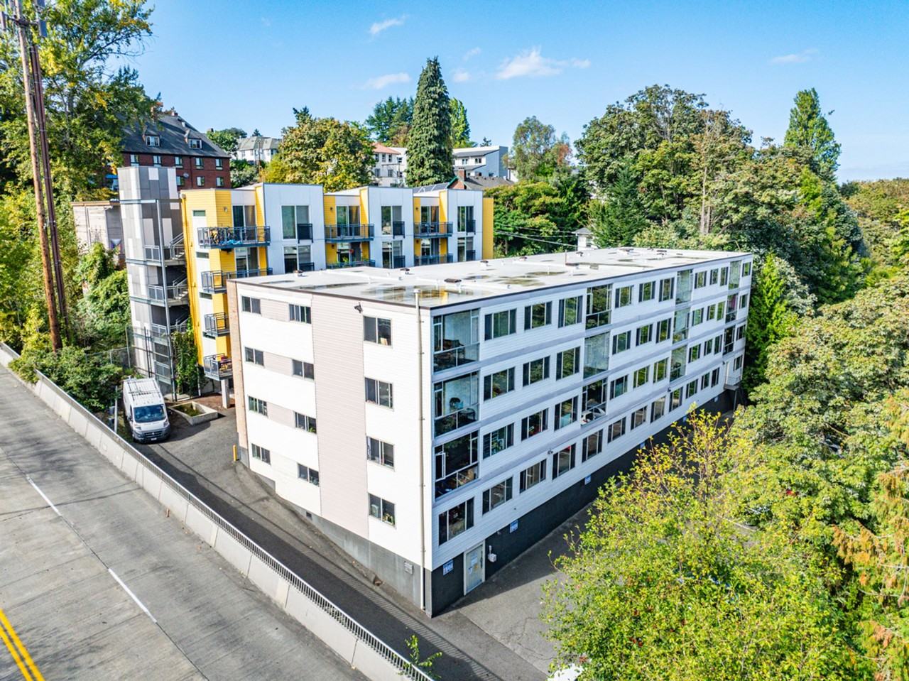 Bayview Apartments - Photo 4 of 32
