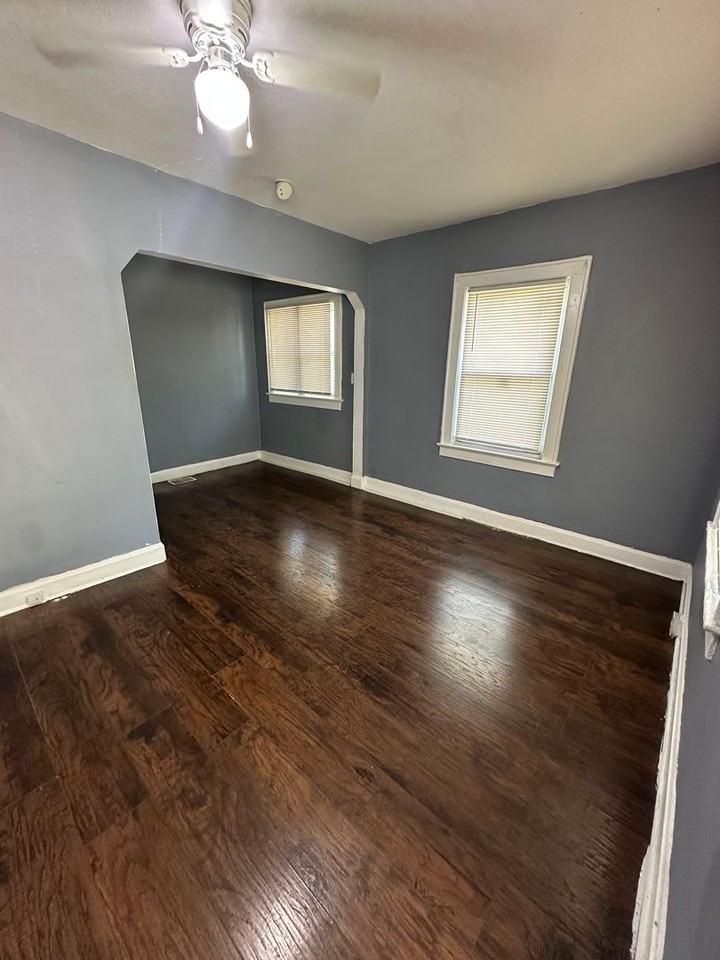 2504 E 55th St - Photo 2 of 9