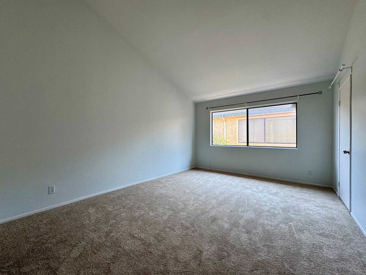 5070 Kester Ave #3 - Photo 7 of 16