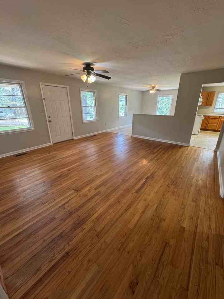 88 Poplar Dr - Photo 3 of 10