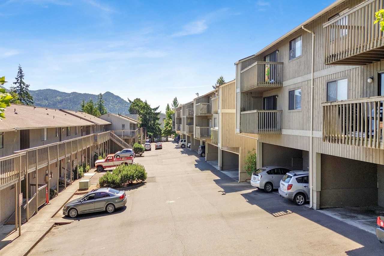 University Hills - Photo 6 of 50