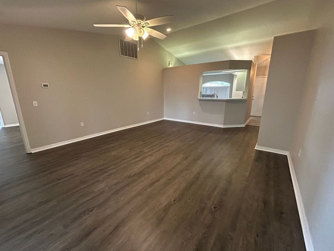 2613 Sundance Cir - Photo 3 of 9