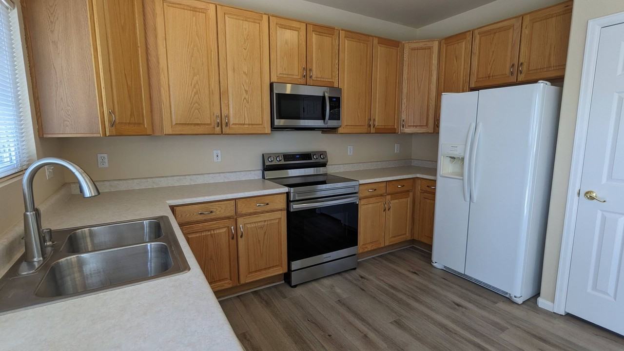 3653 Boot Spur Ct - Photo 2 of 36
