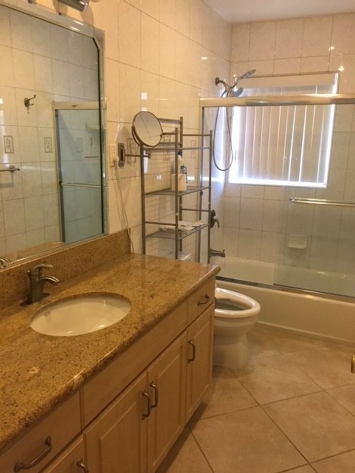 1043 S Isabella Ave - Photo 3 of 20
