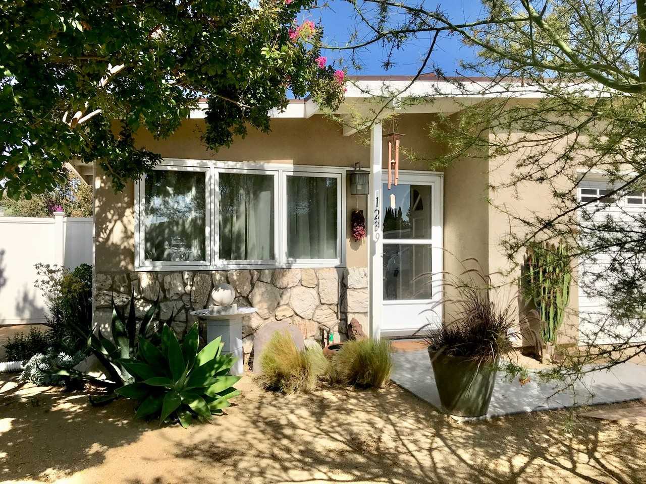 1239 Anita Ave - Photo 2 of 20