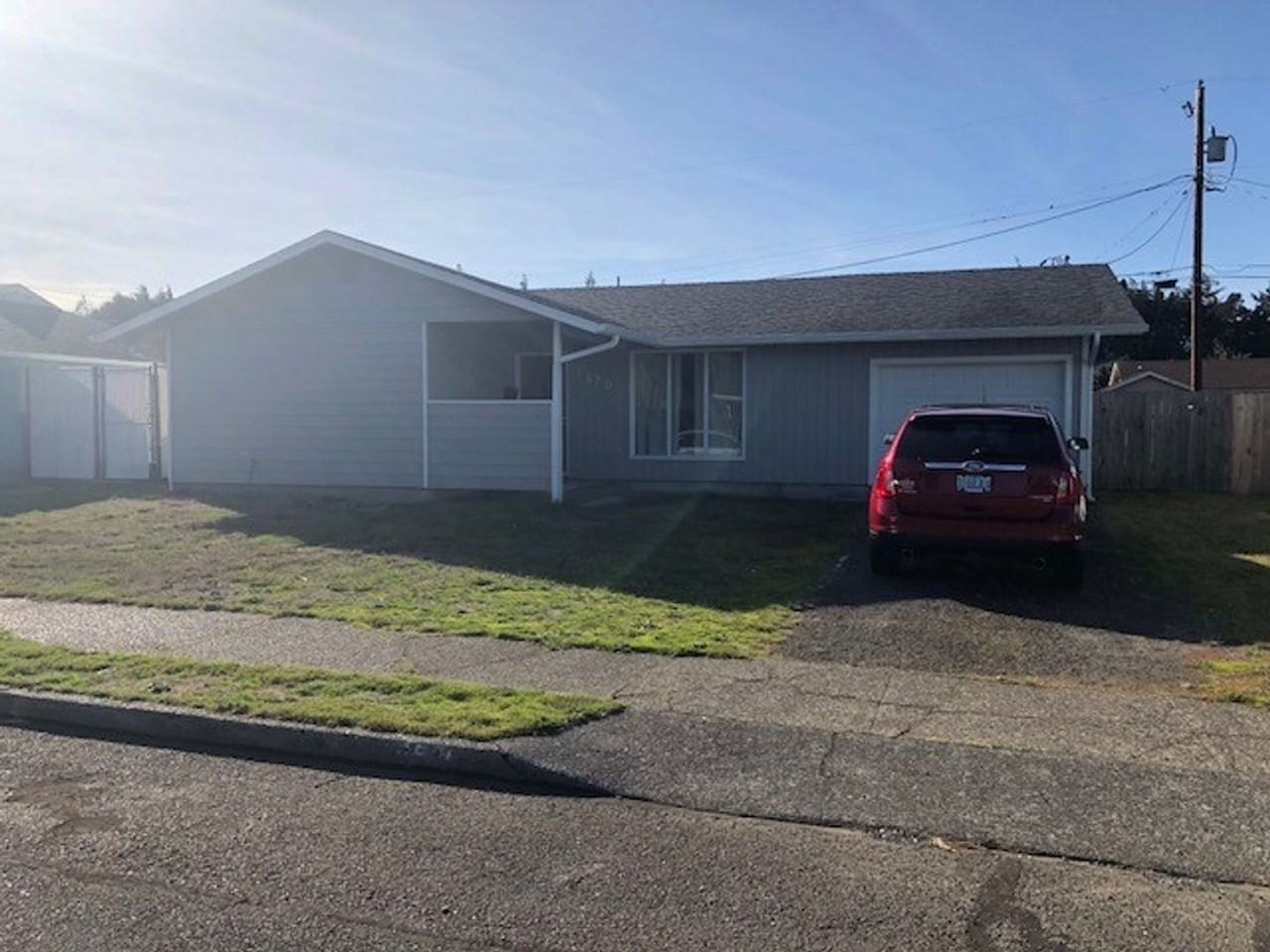 1570 Hayes St - Photo 2 of 24