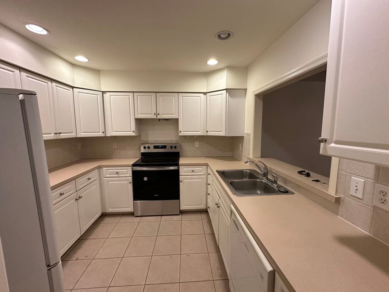 1323 Valley Vista Ln - Photo 2 of 20