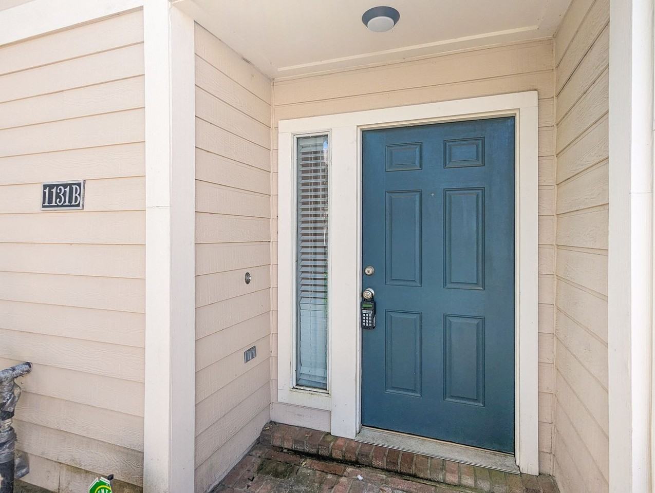 1131 West 24th Street - Photo 2 of 27