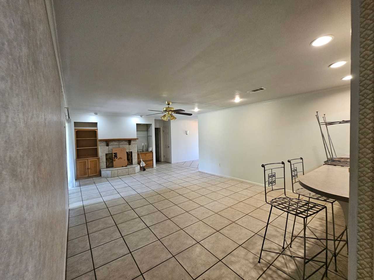 1514 Pecan Street - Photo 7 of 20