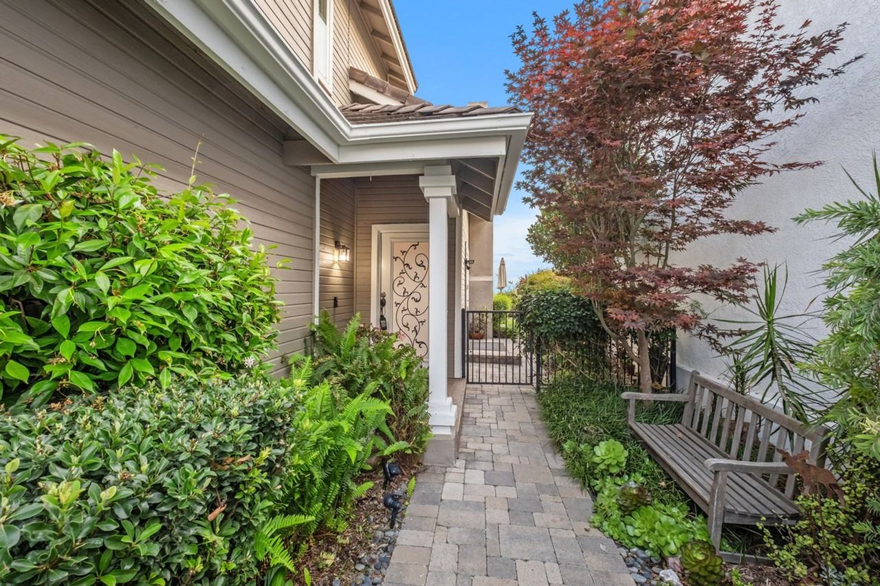 2314 Via Chalupa - Photo 3 of 39