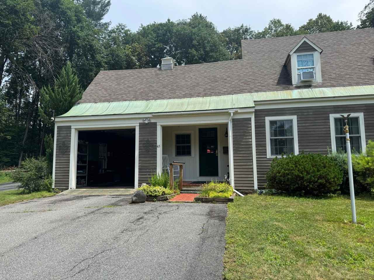 45 Common St. - Photo 4 of 50