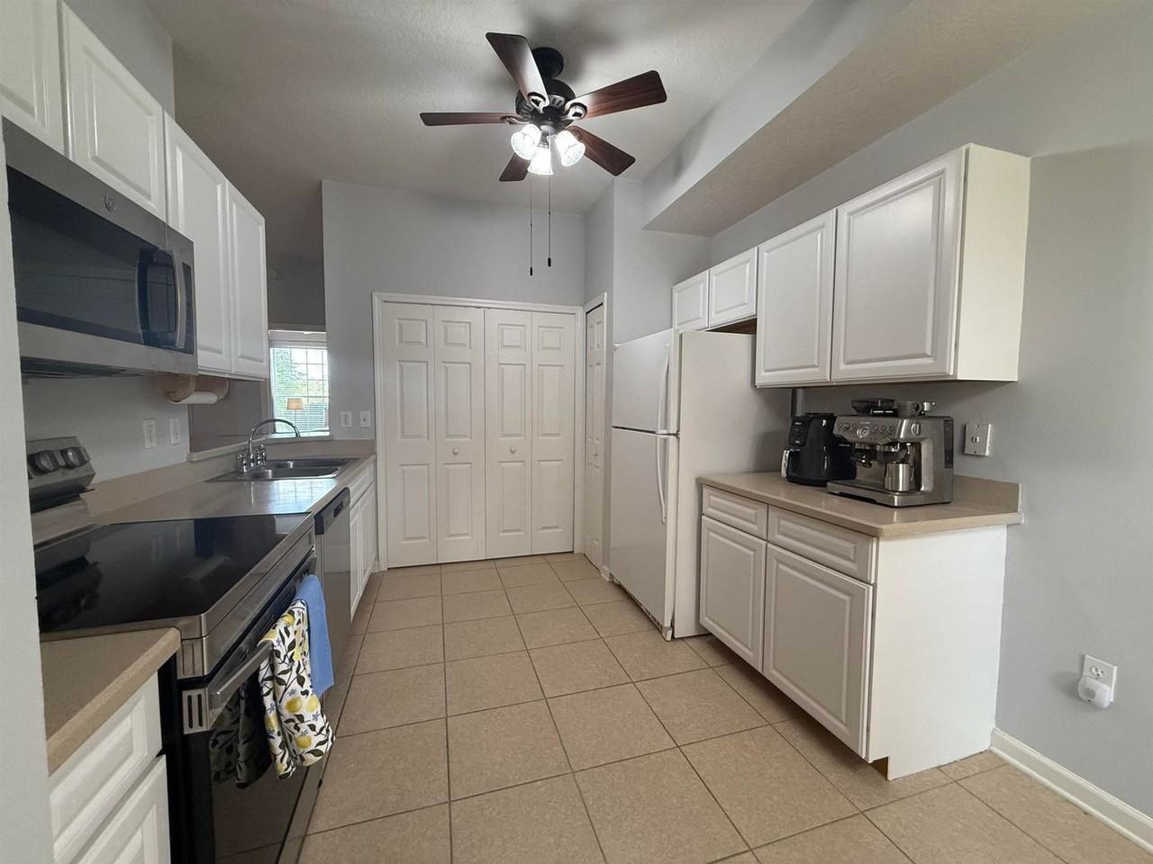 1804 Prestwick Pl - Photo 4 of 19