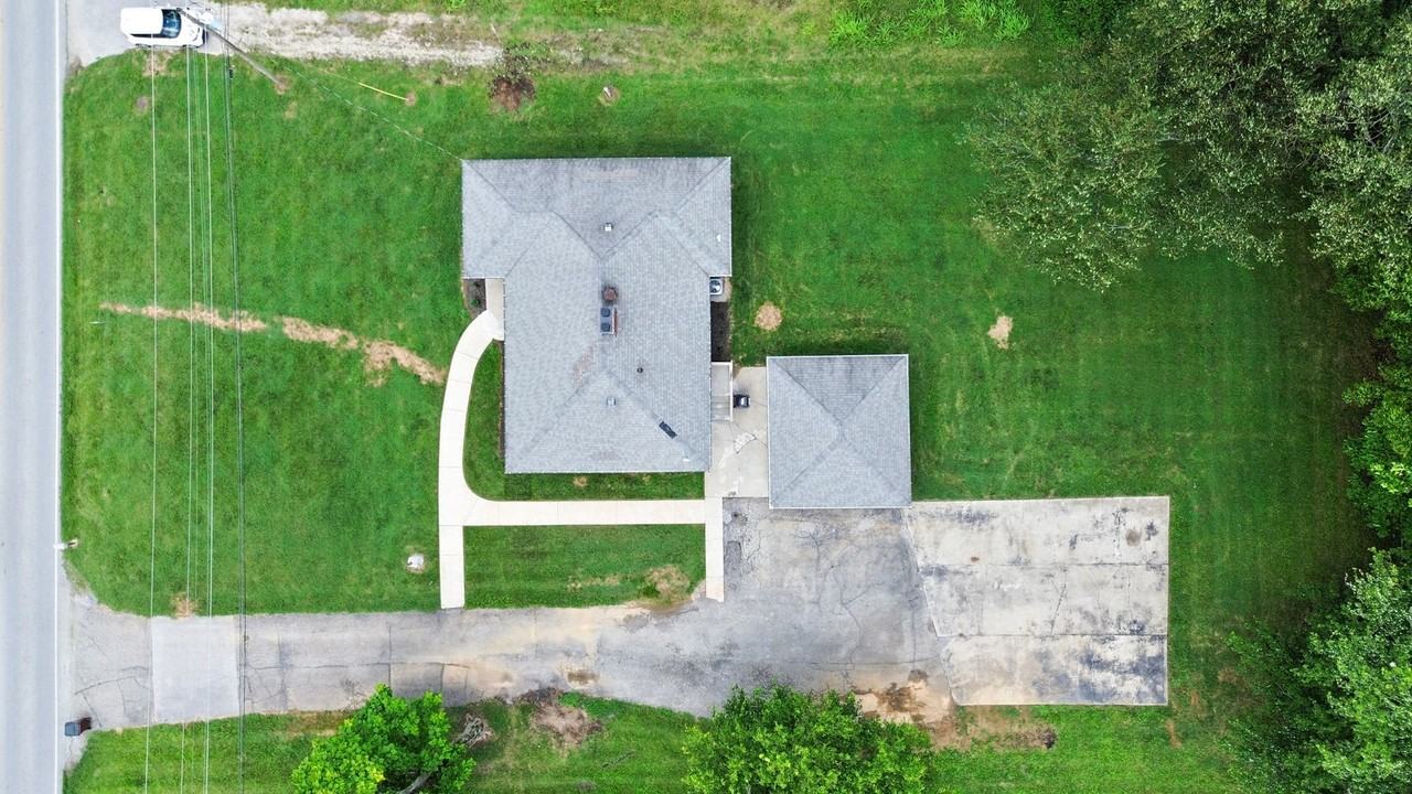 8002 Watterson Trl - Photo 2 of 50