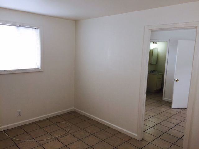 721 Flint Ave - Photo 3 of 16