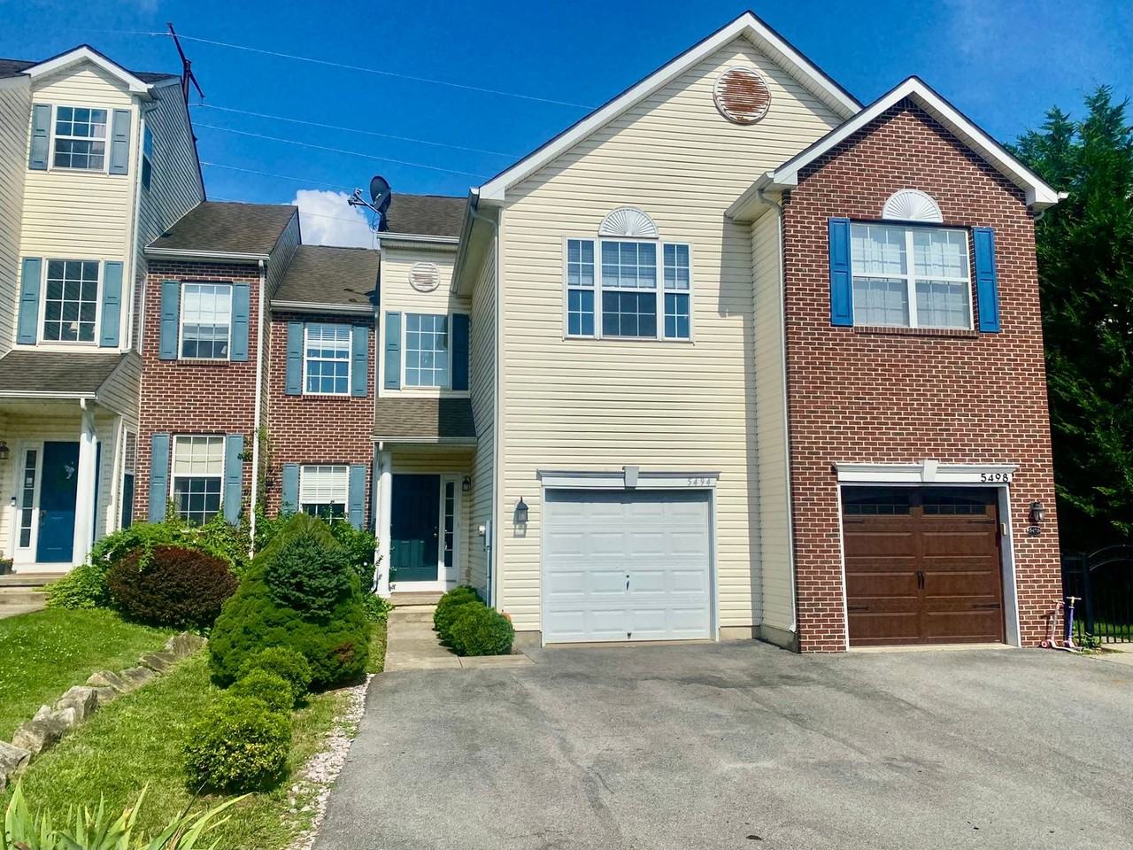 5494 Spring Ridge Dr W